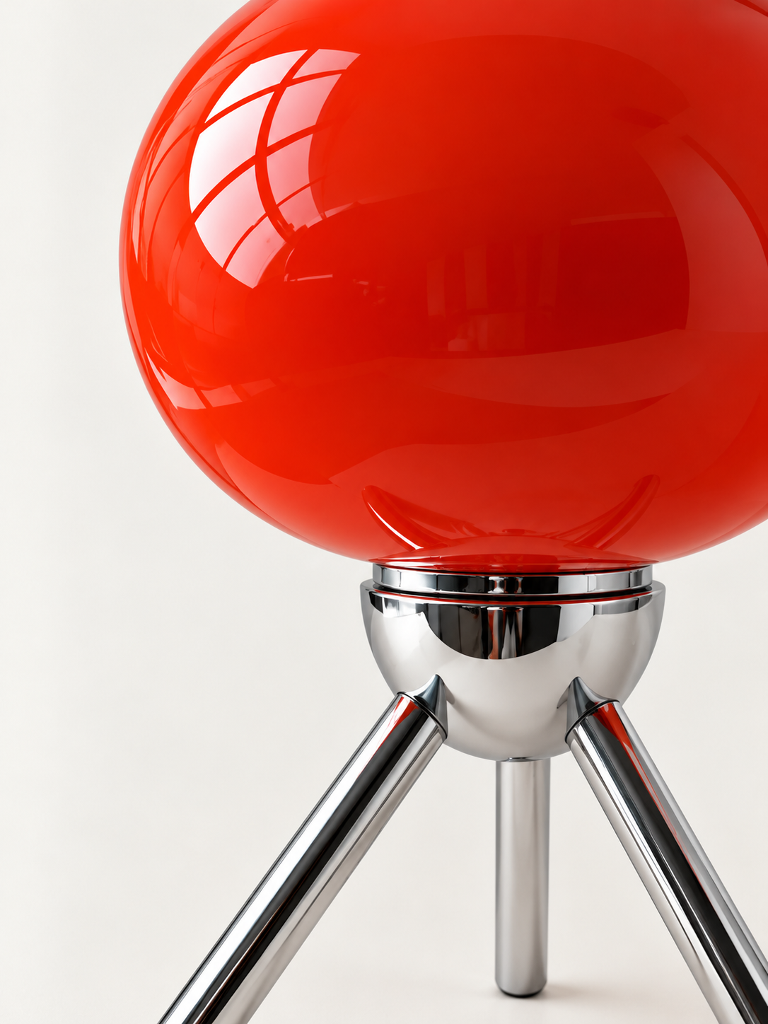 Atom Table Lamp
